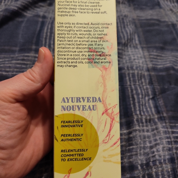 Nucinel Lotus Seed Makeup Remover & Gentle Cleansing Lotion - Picture 6 of 6